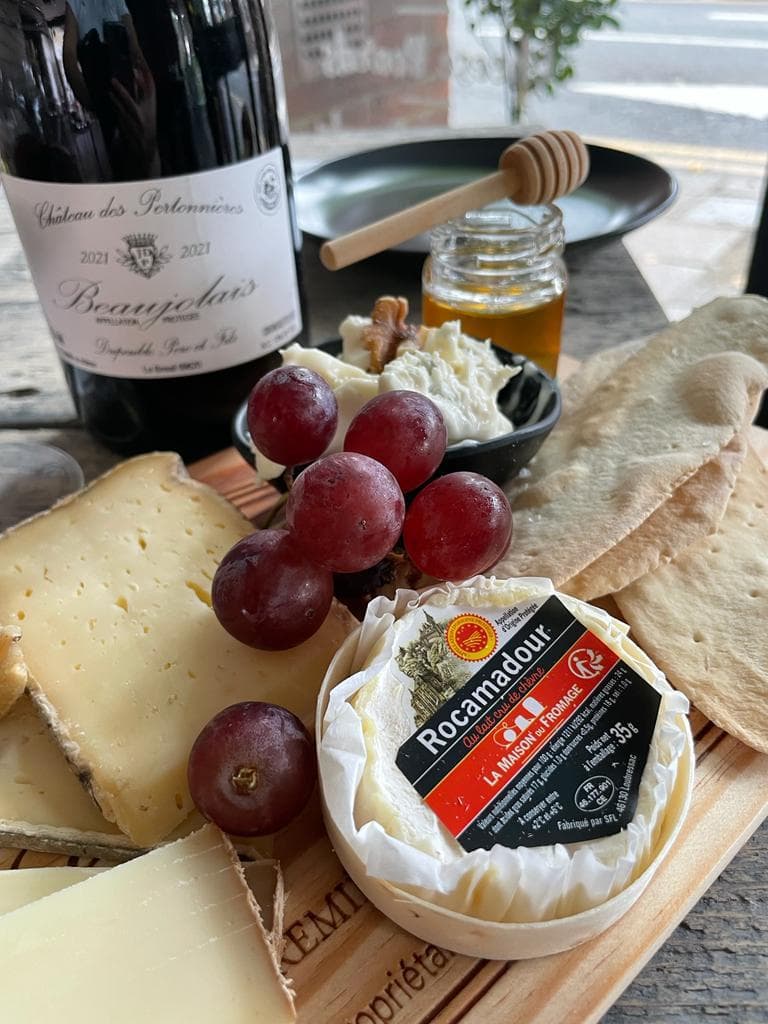 La Planchette wine bar interior